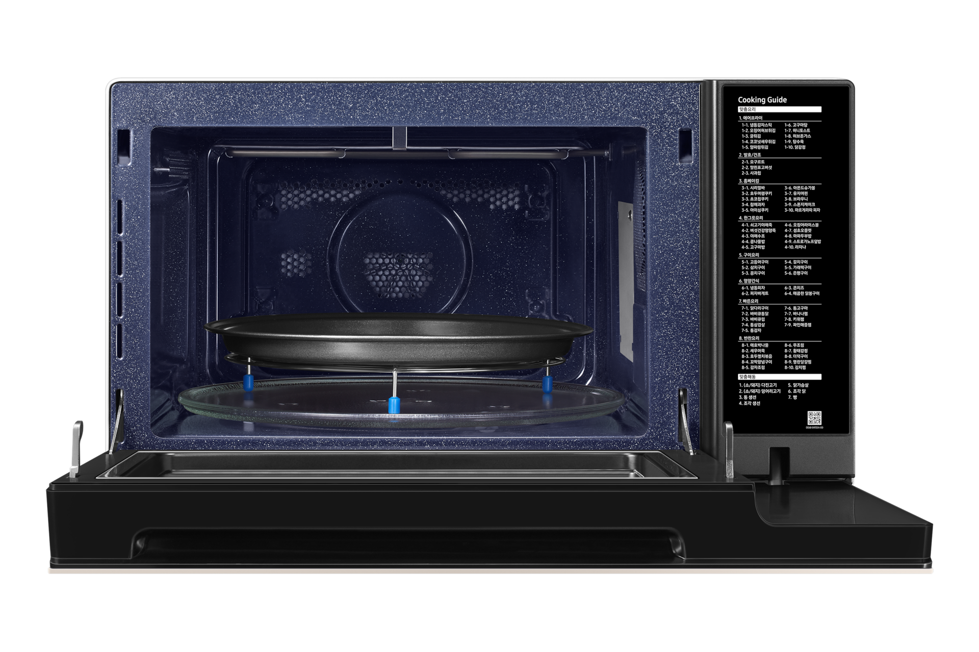 Bespoke 큐커 오븐 32L (스팀쿠커) 글램 베이지 정면, 도어 열림(구이팬 포함)