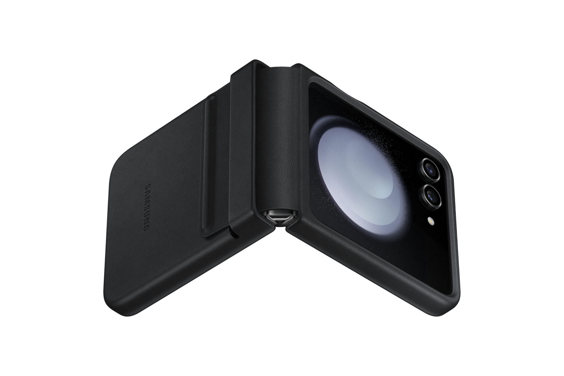 갤럭시 Z 플립5 플랩 비건 레더 케이스 (그라파이트) 제품에 갤럭시 Z 플립을 장착 후 45도 접은 이미지 