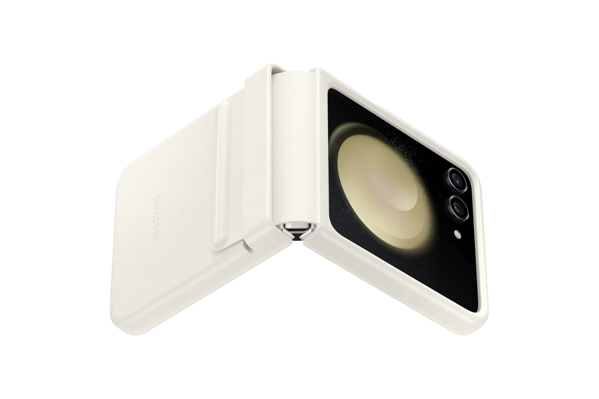 갤럭시 Z 플립5 플랩 비건 레더 케이스 (크림) 제품에 갤럭시 Z 플립을 장착 후 45도 접은 이미지 