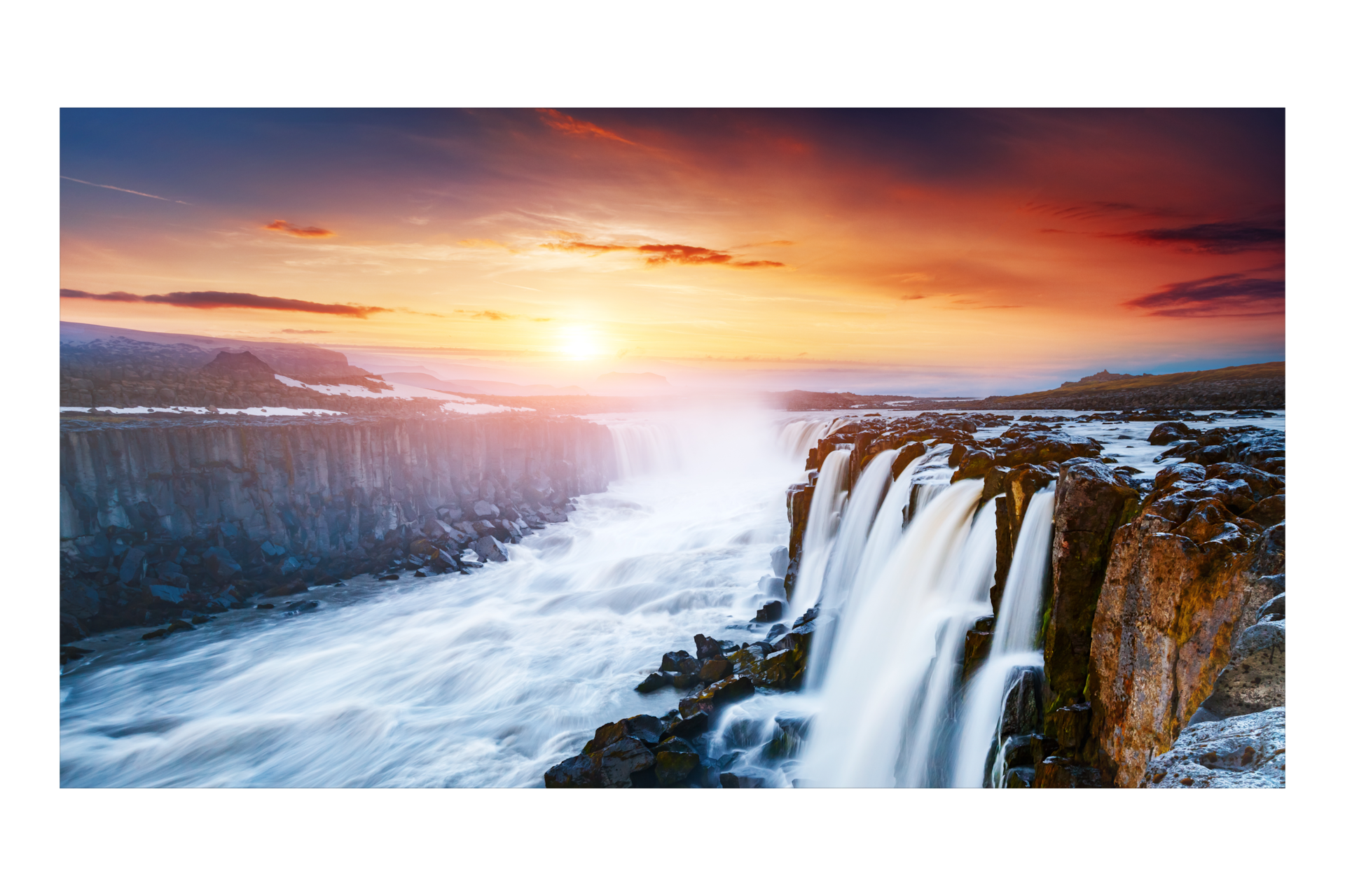 비디오월  Razor 베젤 0.88 mm 시리즈 첫번째 이미지