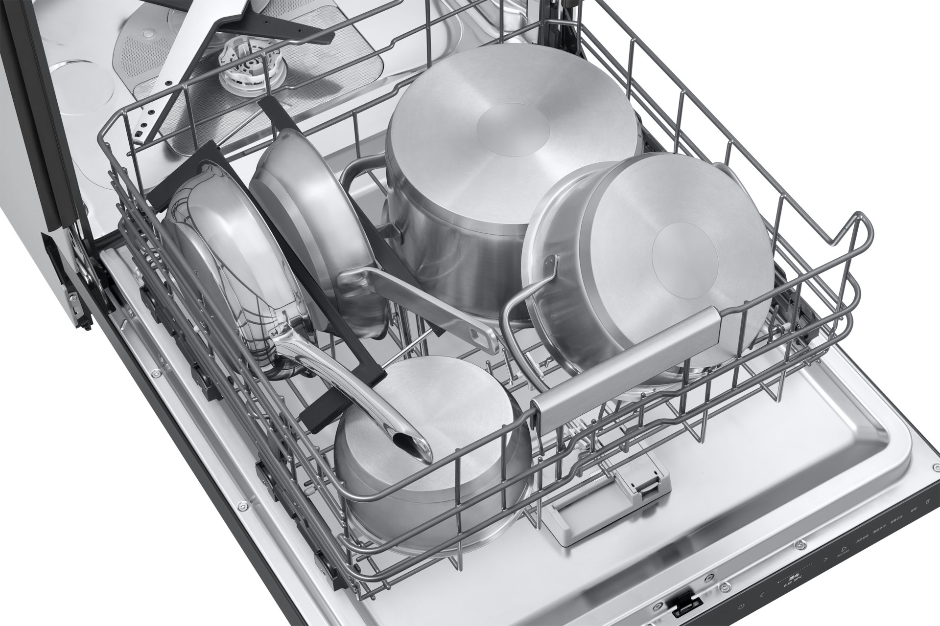 Bespoke AI 식기세척기 빌트인 14인용 (컵 맞춤 세척) 새틴 베이지 상단 시점, 하단 바스켓 확대(식기 포함)