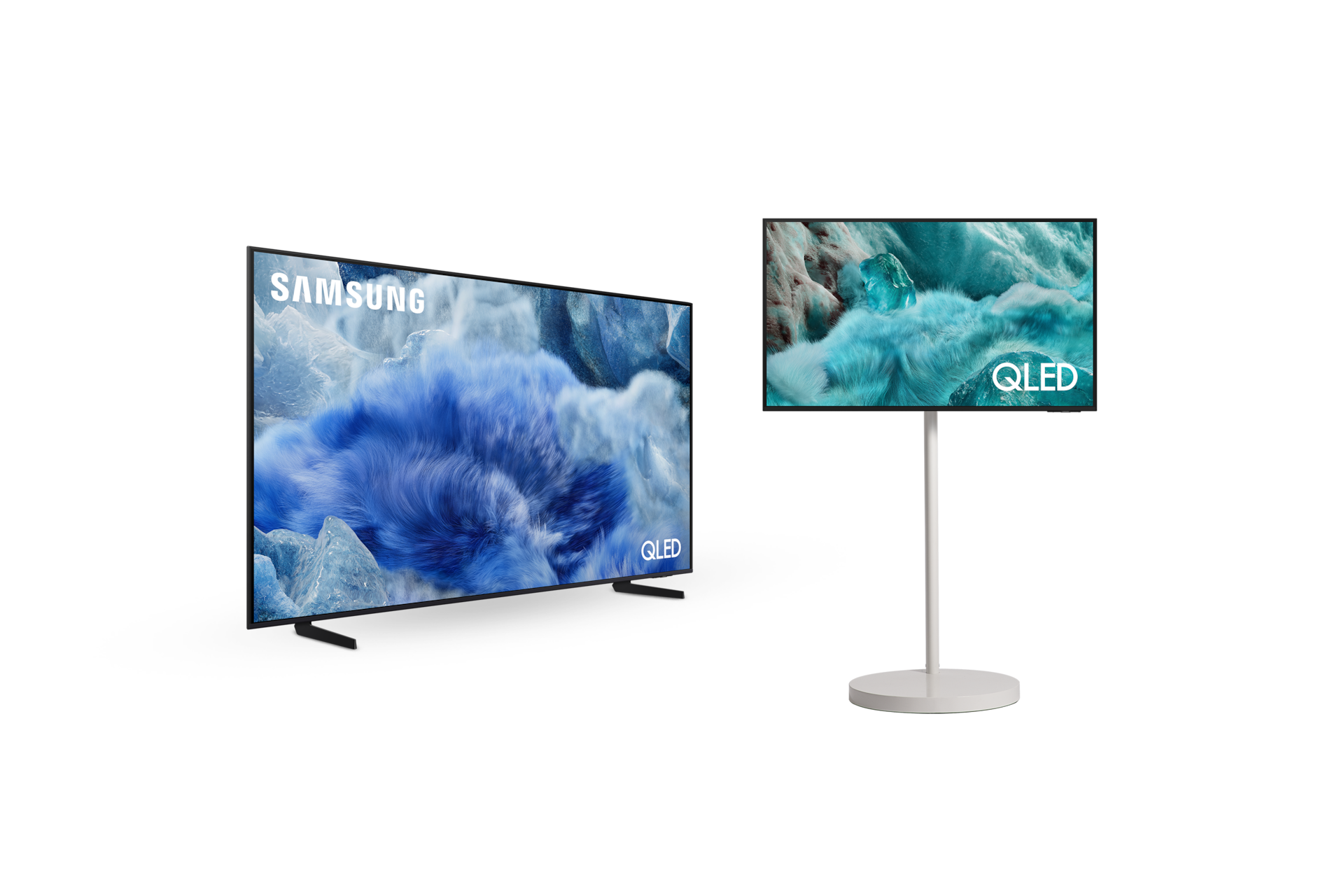 2025 QLED 4K QF8A (214cm) 스탠드형 TV와 라이트 무빙스탠드에 2025 QLED 4K QF7A (108cm)가 장착되어 보입니다.