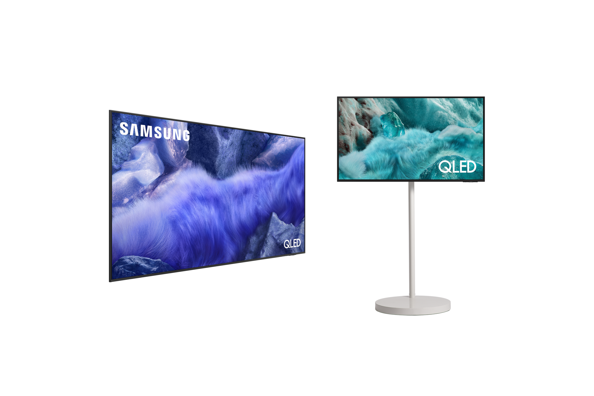 2025 QLED 4K QFE1 (214cm) 풀 모션 슬림핏 벽걸이형 TV와 라이트 무빙스탠드에 2025 QLED 4K QF7A (108cm)가 장착되어 보입니다.