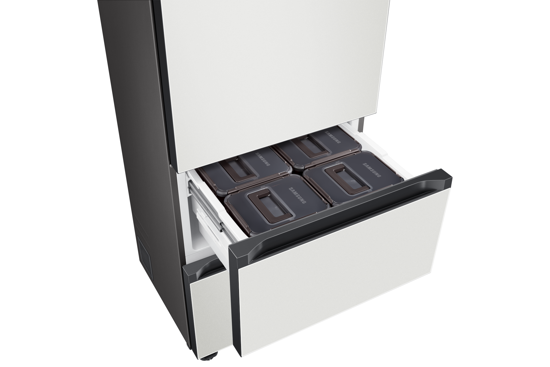 Bespoke 김치플러스 3도어 키친핏 313L 코타 화이트 좌측 측면 중칸 오픈 컷