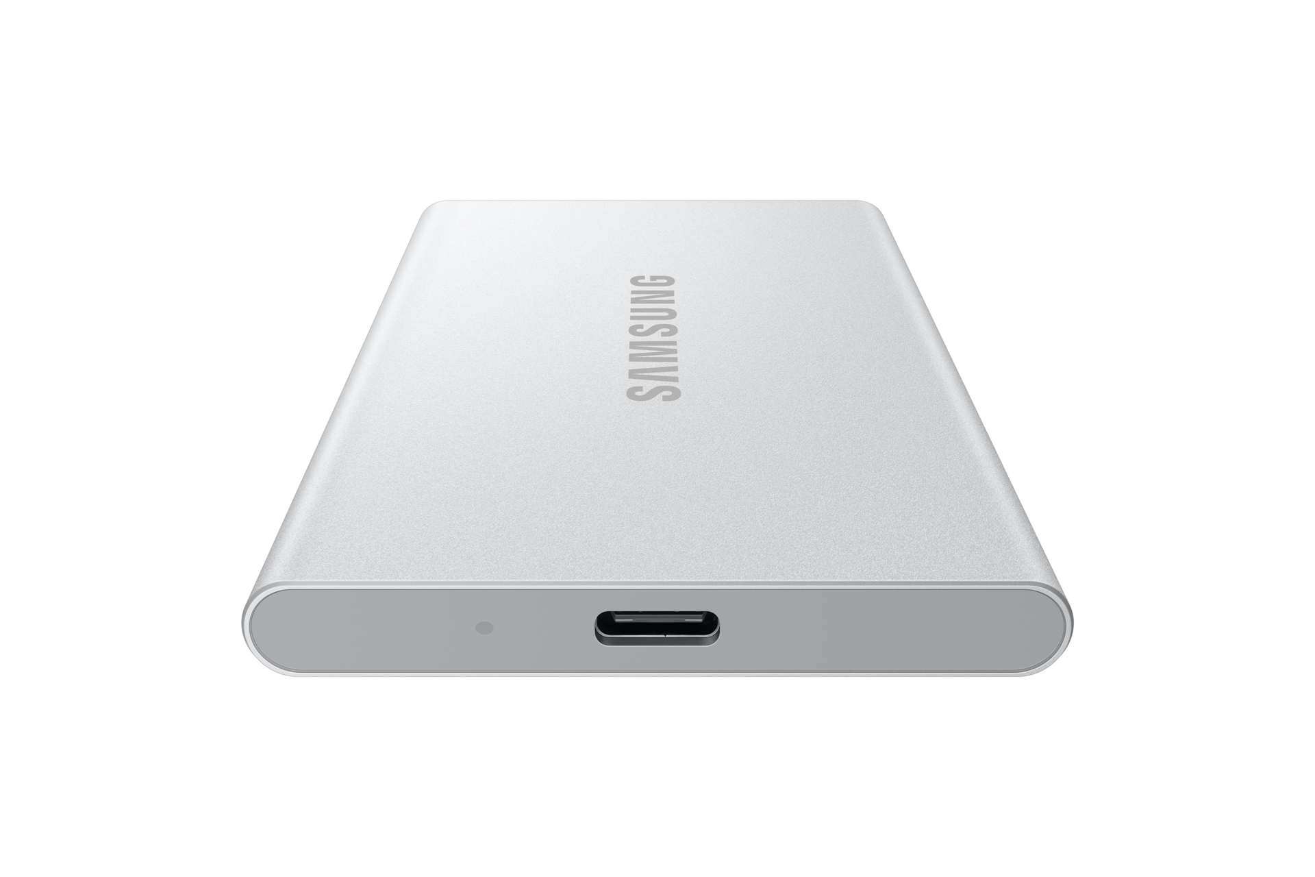 외장SSD T7 Resurrected  4TB (USB 3.2 Gen 2) (메탈) C타입 포트 부분이 보이도록 기울어진 이미지