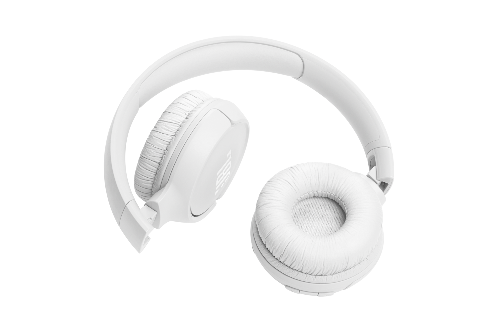 JBL TUNE 520BT 무선 온이어 헤드폰 화이트 이어컵이 안쪽으로 접힌 모습 3