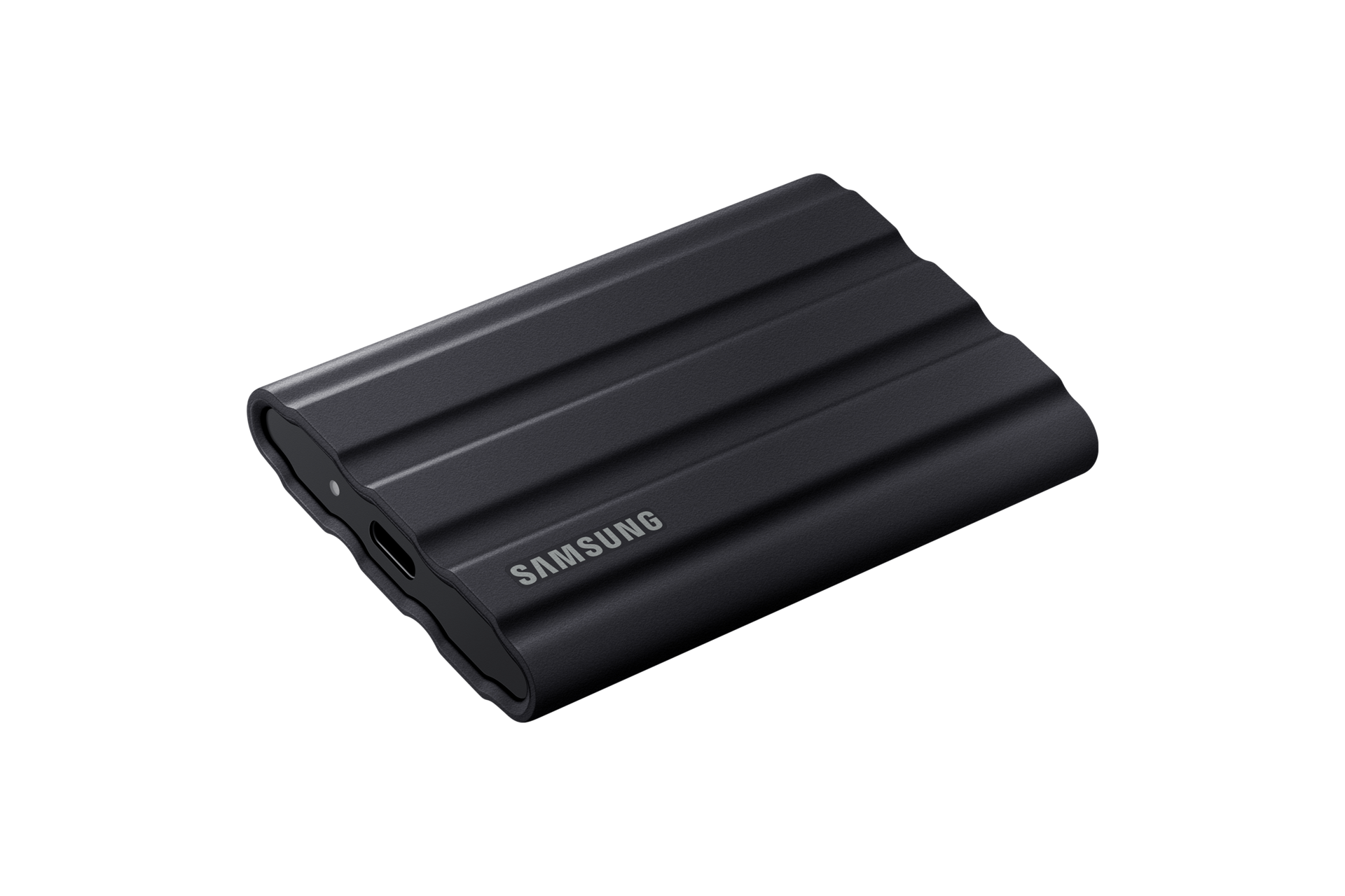 외장 SSD T7 Shield USB 3.2 Gen 2 4 TB 블랙 제품 눕혀져 있는 모습 뒷쪽 45도