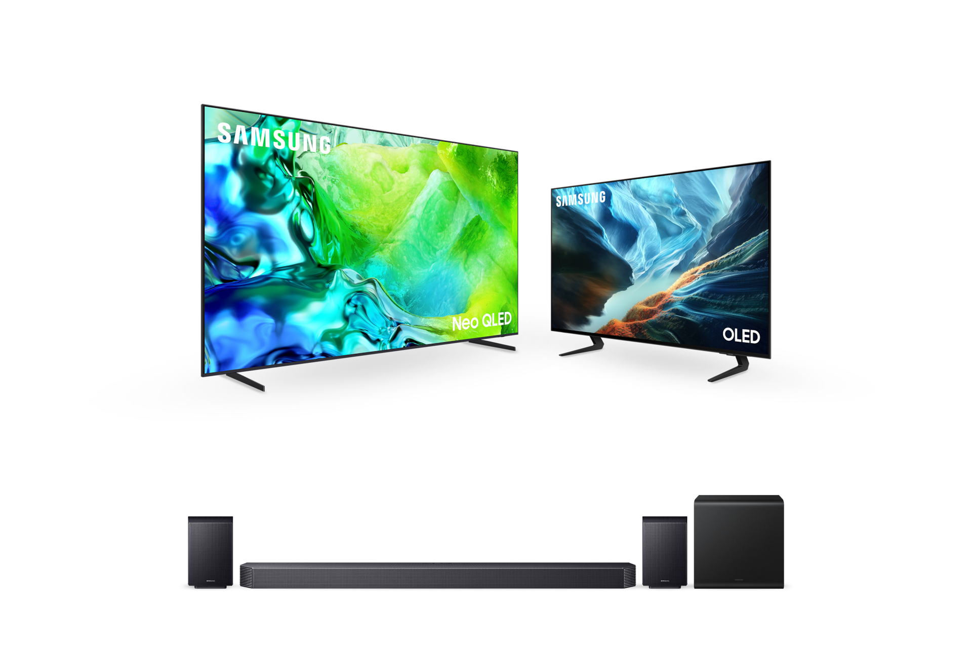 좌측에는 2026 Neo QLED QNH80 (252cm) 스탠드형 TV가 우측 45도 방향으로 틀어져 있으며, 우측에는 2026 OLED SH90 (105cm) 스탠드형 TV가 좌측 45도 틀어져서 놓여 있습니다. TV 하단에는 9.1.4ch 사운드바 Q930H가 놓여 있습니다.