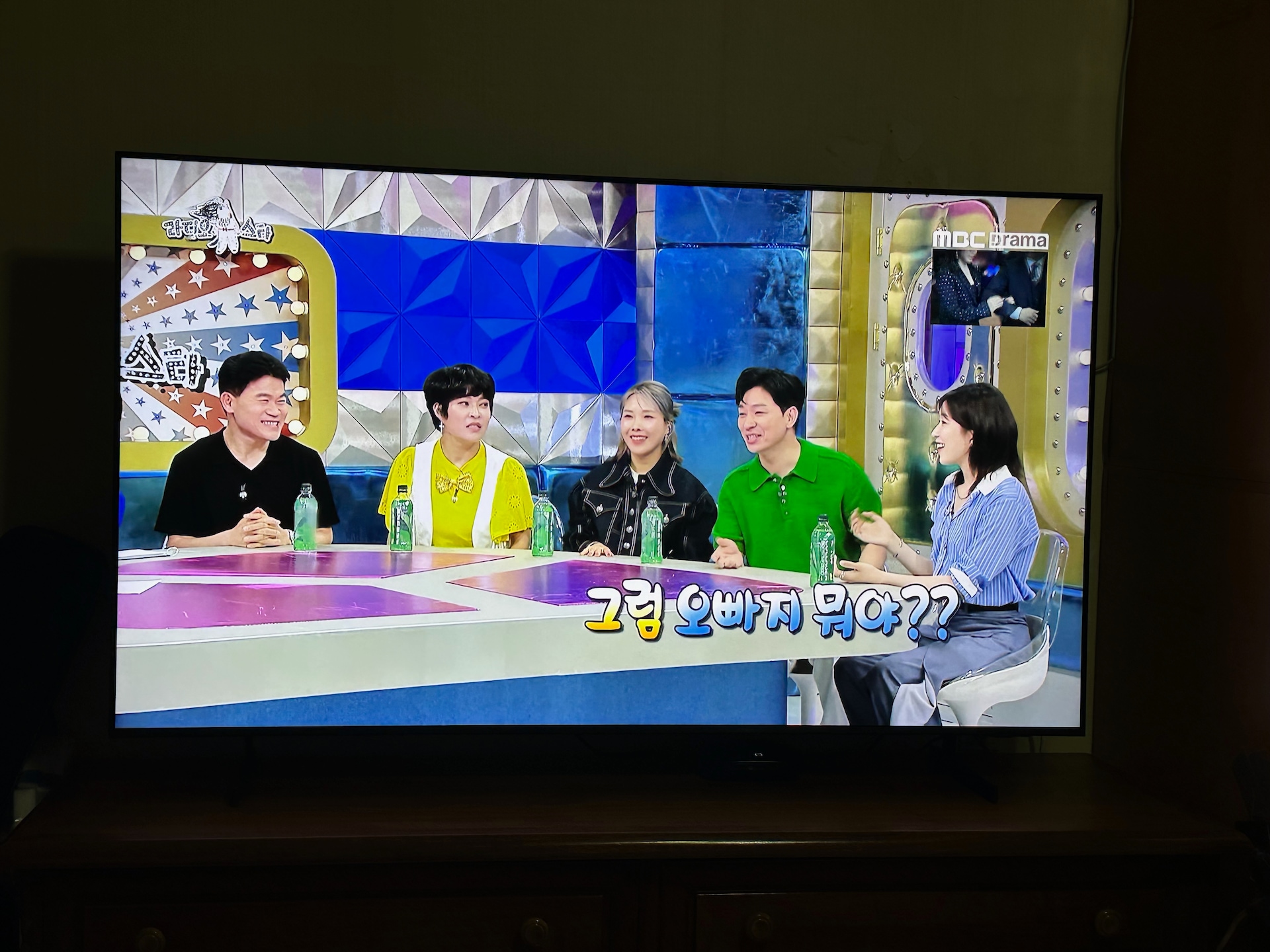 기존에 쓰던 TV의 패널이 고장나서 수...