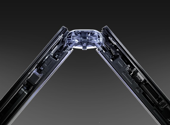 갤럭시 Z 폴드7의 살짝 접은 모습을 측면에서 엑스레이처럼 클로즈업하고 있습니다. 아머 플렉스 힌지의 내부 구조가 나타나 있습니다.