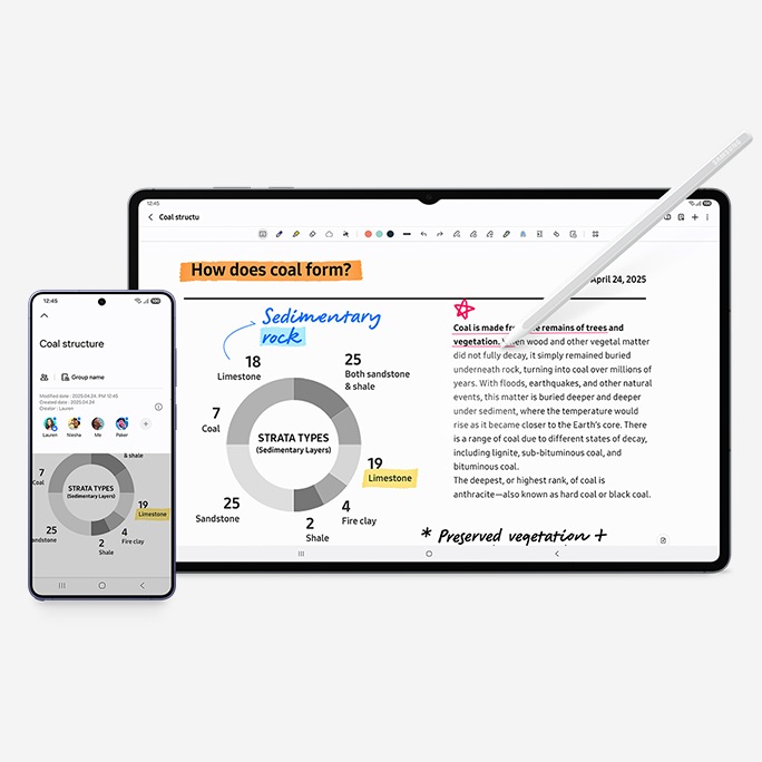 갤럭시 S26 울트라와 갤럭시 탭 S11 울트라가 정면 모습으로 있습니다. 두 기기 모두 동일한 화면을 표시하고 있고 이를 통해 기기 간 연속성을 나타내고 있습니다. 탭에 포함된 S펜으로 화면에 있는 텍스트에 밑줄을 긋고 있습니다.