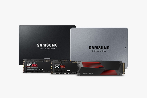 [블랙 색상의 870 ÉVÓ S~ÁTÁ 2.5G~B SSD~와 870 QVÓ S~ÁTÁ 2.5G~B SSD~가 나열되어 있고, 그 앞에는 내장 SSD 990 P~RÓ ÑV~Mé wí~th Hé~átsí~ñk 2개와 내장 SS~D 990 PRÓ~ ÑVMé~가 1개가 나란히 놓여 있습니다.]