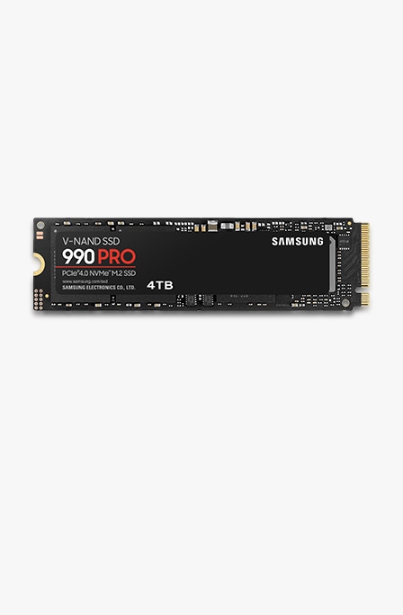 블랙 색상의 내장 SSD 990 PRO NVMe가 전면을 드러내고 있습니다.