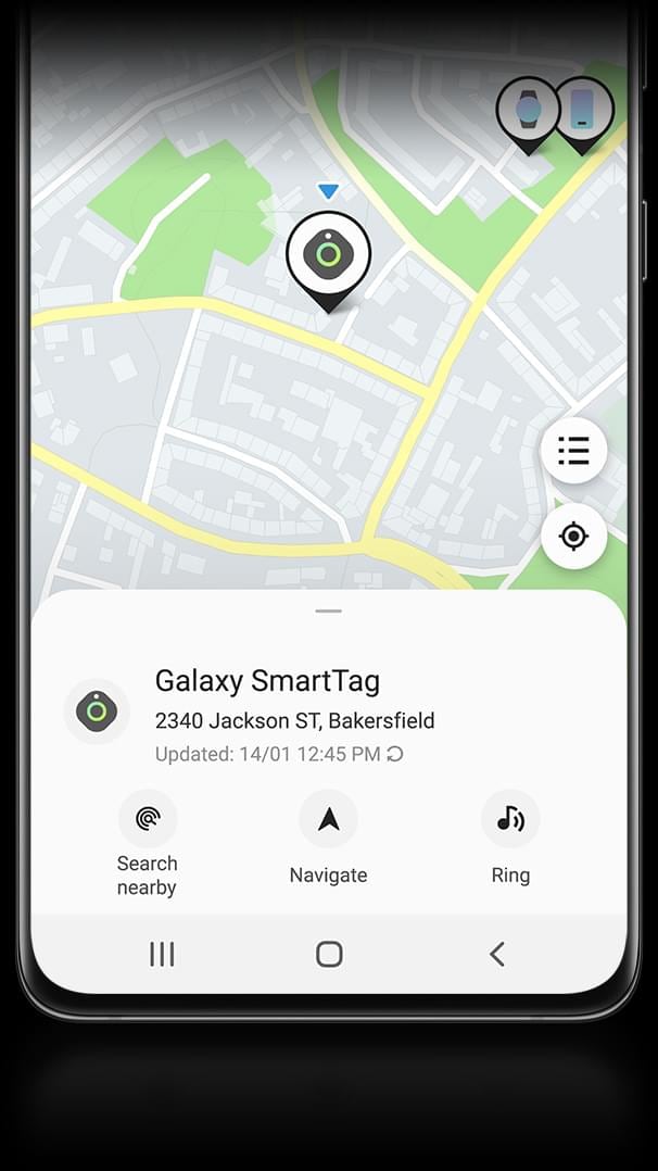 Galaxy S21 Ultra 5G seen from the front with Galaxy SmartTag GUI onscreen.