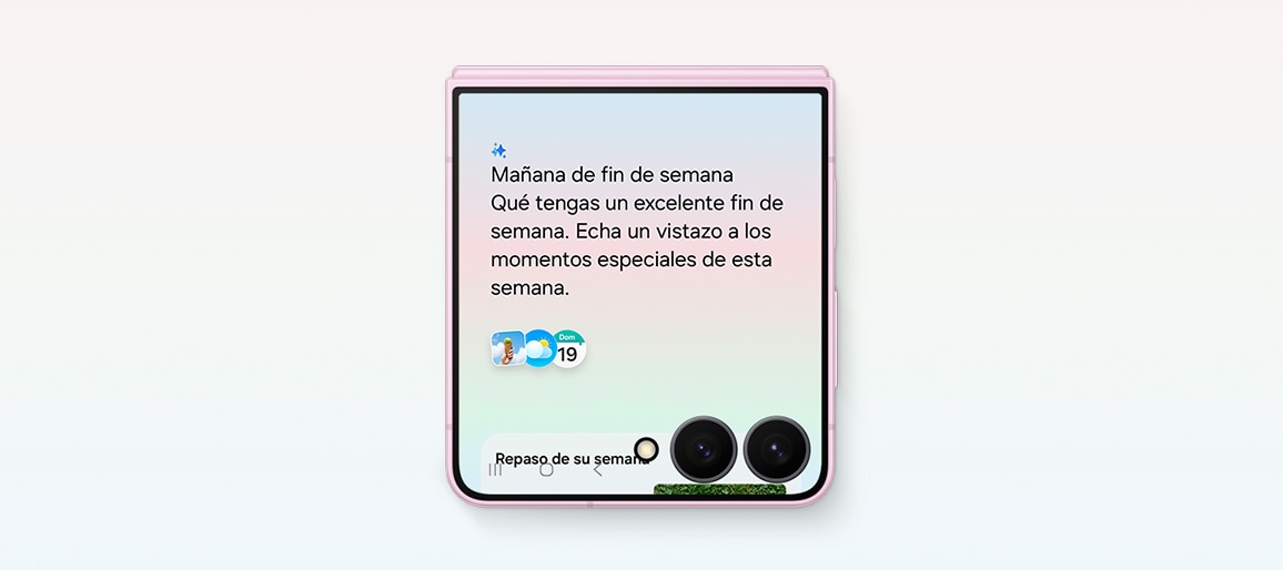 Se aprecia un Galaxy Z Flip8 desde la pantalla exterior, con información de Now Brief.