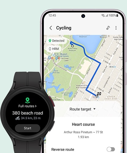 A Galaxy Watch5 Pro in Black Titanium shows the start screen of a route target. Information includes the address and distance. Next to it, a smartphone screen displays the route target using Google Maps.