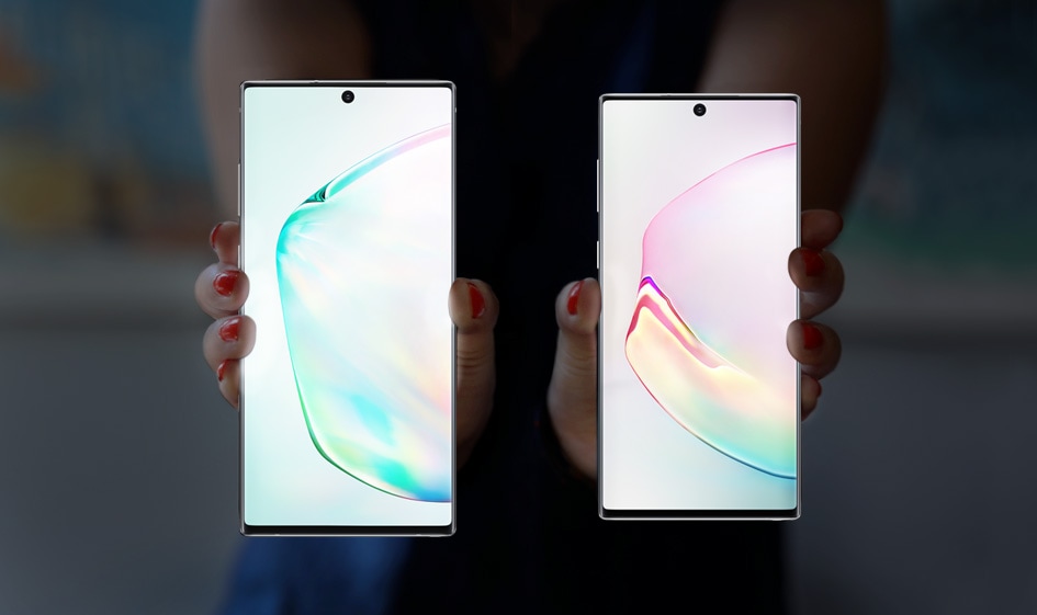 Hands holding Galaxy Note10 plus and Galaxy Note10 each with an abstract graphic onscreen. Next to Galaxy Note10 plus is text that says 6.8-inch Infinity-O Display, 498 PPI, 196 grams weight. Next to Galaxy Note10 is text that says 6.3-inch Infinity-O Display, 401 PPI, 168 grams weight