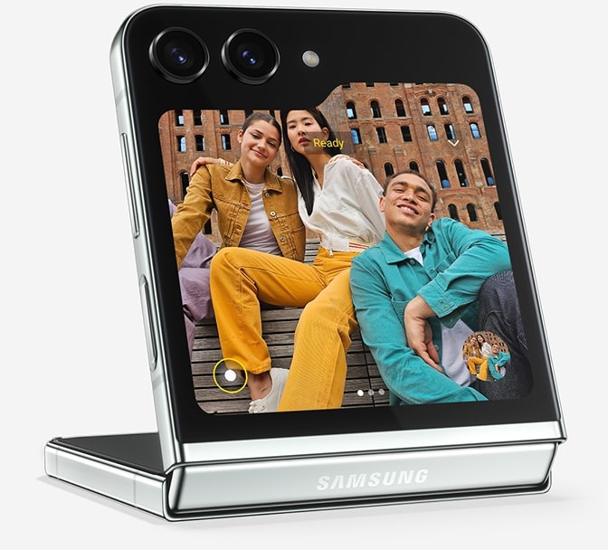 Samsung Galaxy Z Flip5 with Galaxy AI | Samsung Pakistan