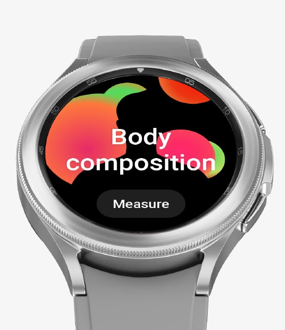 ภาพด้านหน้าของหน้าปัด Galaxy Watch4 Classic ที่มีการวัดข้อมูลร่างกาย*แสดงอยู่และรอเพื่อวัดผล BIA