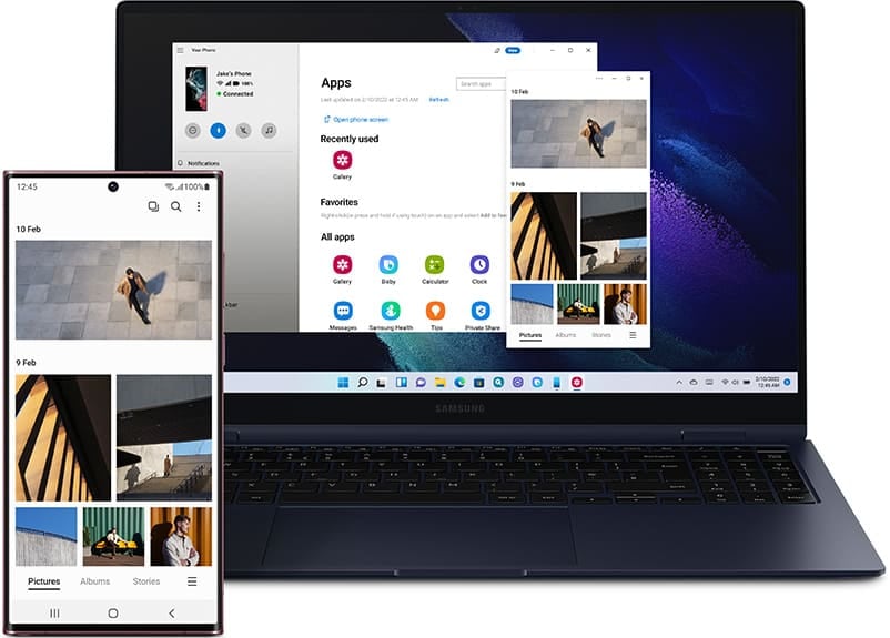 Galaxy S22 Ultra і ноутбук Galaxy Book — вид спереду. Програма «Галерея» на екрані Galaxy S22 Ultra відображає фотографії. На екрані Galaxy Book зображена програма Посилання на Windows, яка показує ту саму програму «Галерея», відкриту на ПК.