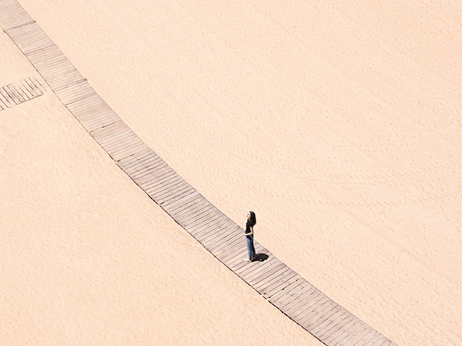 A scenic photo has been taken in 0.6 times zoom. Even when zoomed in, details remain clear and vivid.