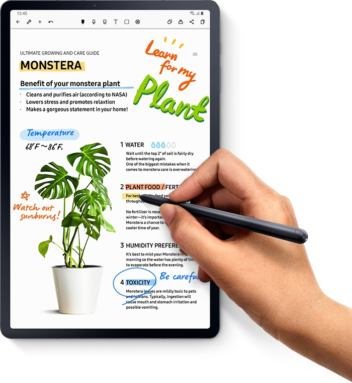 A hand uses S Pen to easily note and mark up a document on Galaxy Tab S7+ through the Noteshelf app