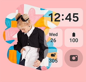 A customized informative clock style features a photo, clock, date, battery, notification counter and shortcut icon to the camera.